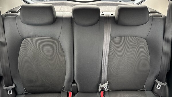Used Hyundai i10 2019 for sale - 76230784: Photo 15