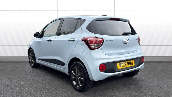 Used Hyundai i10 2019 for sale - 76230784: Photo 2