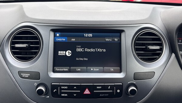 Used Hyundai i10 2019 for sale - 76230784: Photo 31