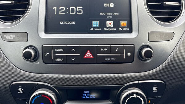 Used Hyundai i10 2019 for sale - 76230784: Photo 35