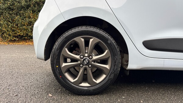 Used Hyundai i10 2019 for sale - 76230784: Photo 7