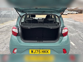 Used Hyundai i10 2025 for sale - 77303399: Photo