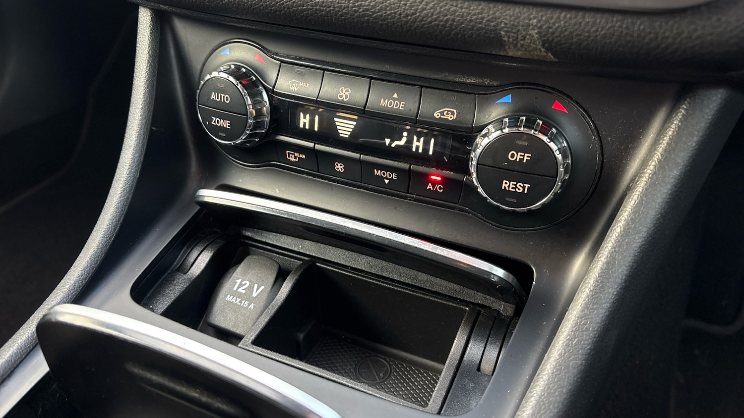 Used Mercedes-Benz GLA 2018 for sale - 77340251: Photo 35