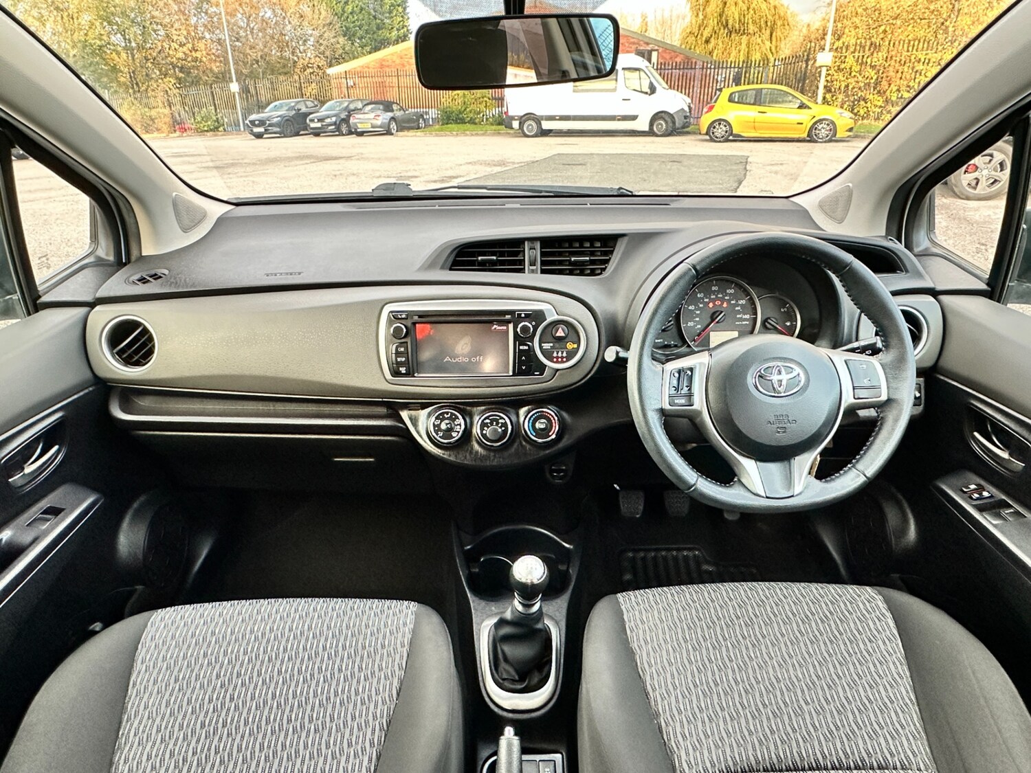 Used Toyota Yaris 2013 for sale - 76439754: Photo 9