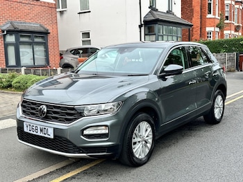 Used Volkswagen T-Roc 2019 for sale - 76022513: Photo