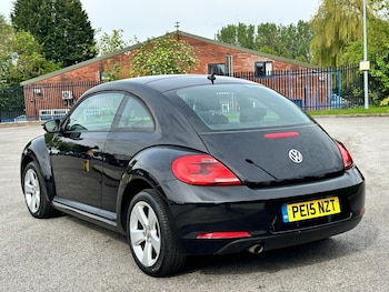 Used Volkswagen Beetle 2015 for sale - 79401026: Photo