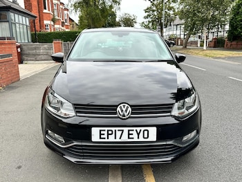 Used Volkswagen Polo 2017 for sale - 76022531: Photo