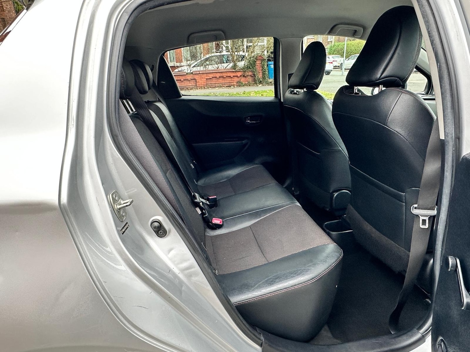 Used Toyota Yaris 2012 for sale - 77606999: Photo 12