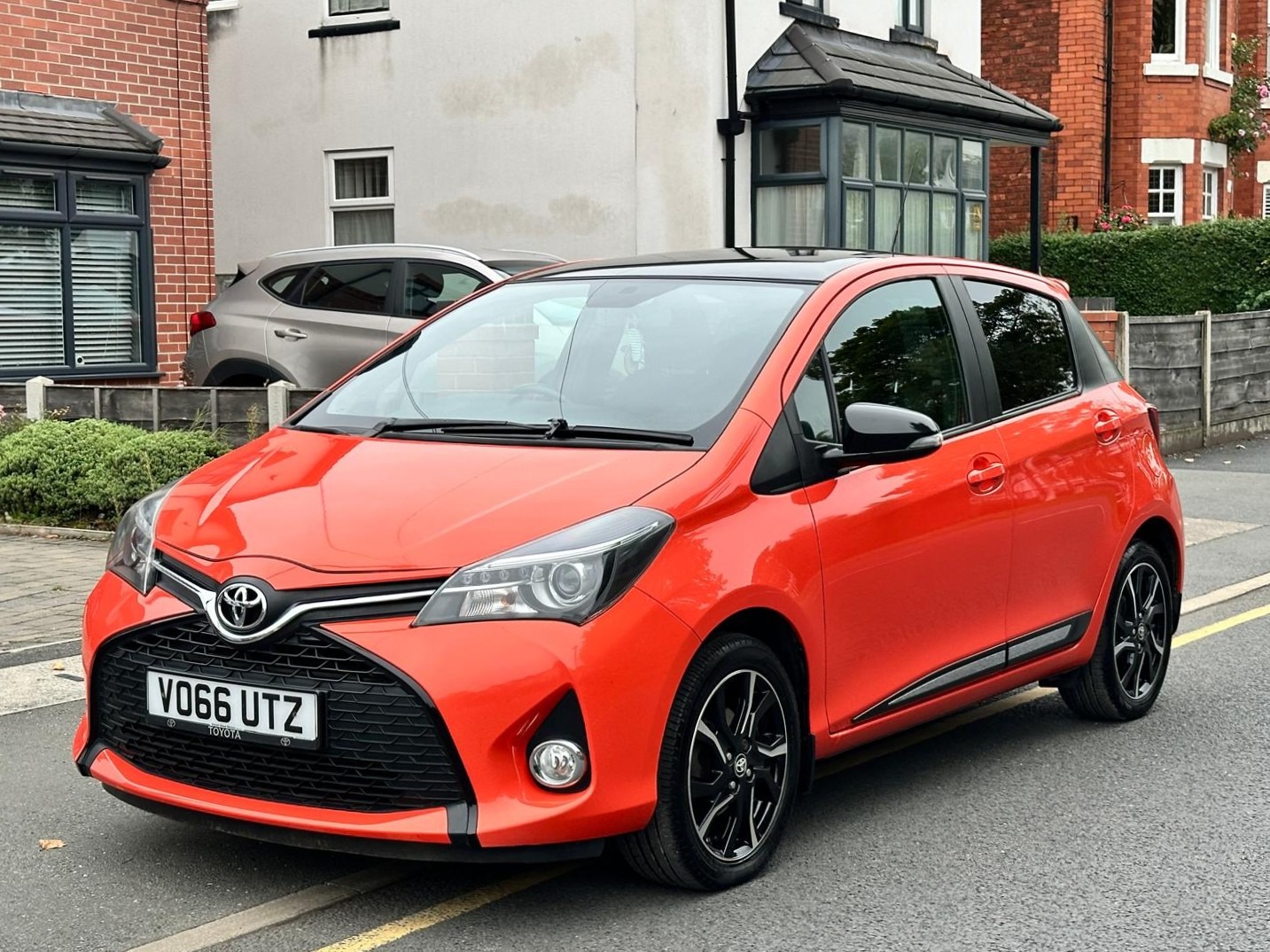 Used Toyota Yaris 2016 for sale - 76218019: Photo 2