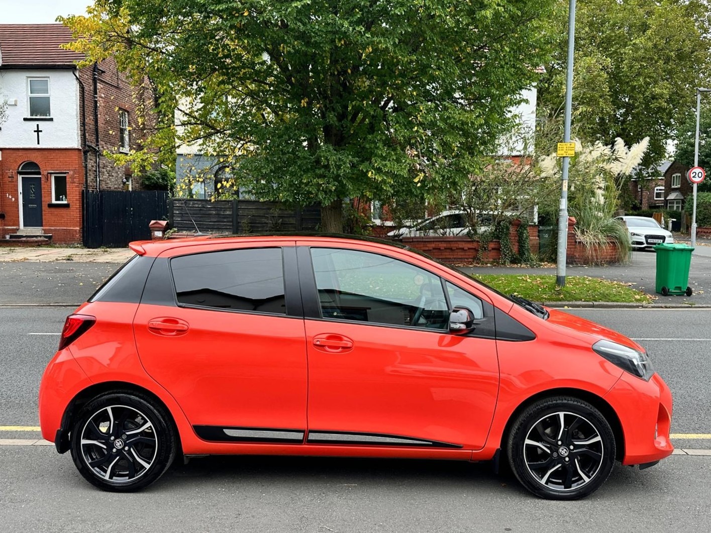 Used Toyota Yaris 2016 for sale - 76218019: Photo 6