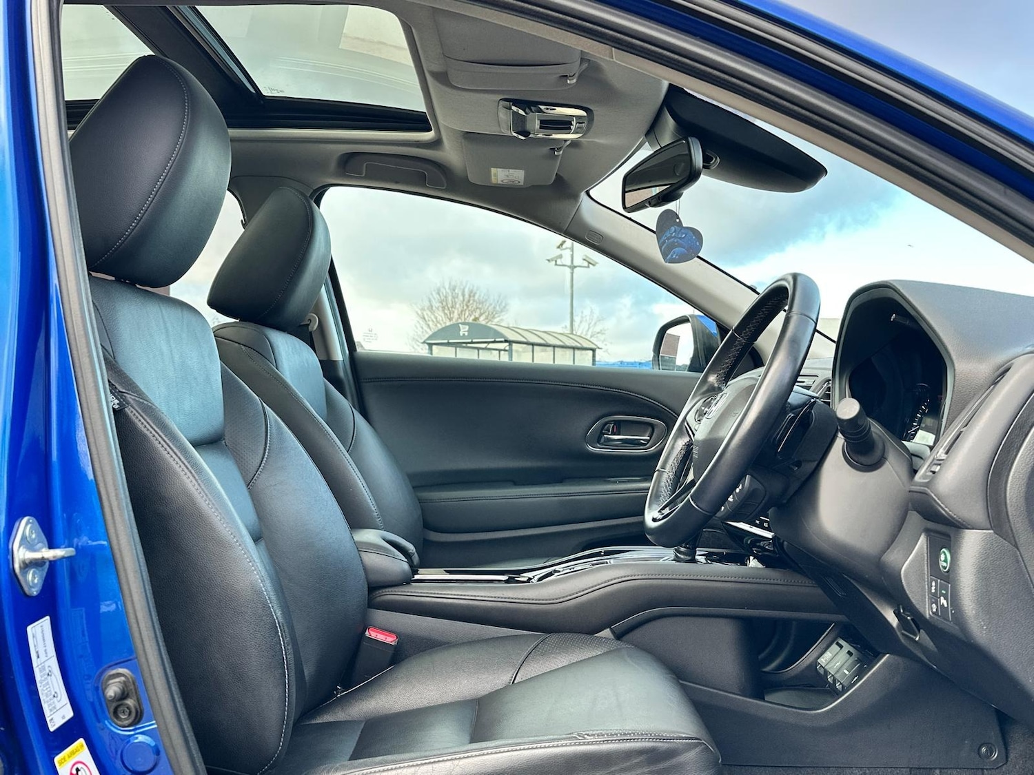 Used Honda HR-V 2018 for sale - 77160021: Photo 17