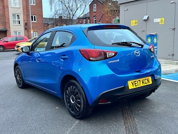 Mazda - Mazda2