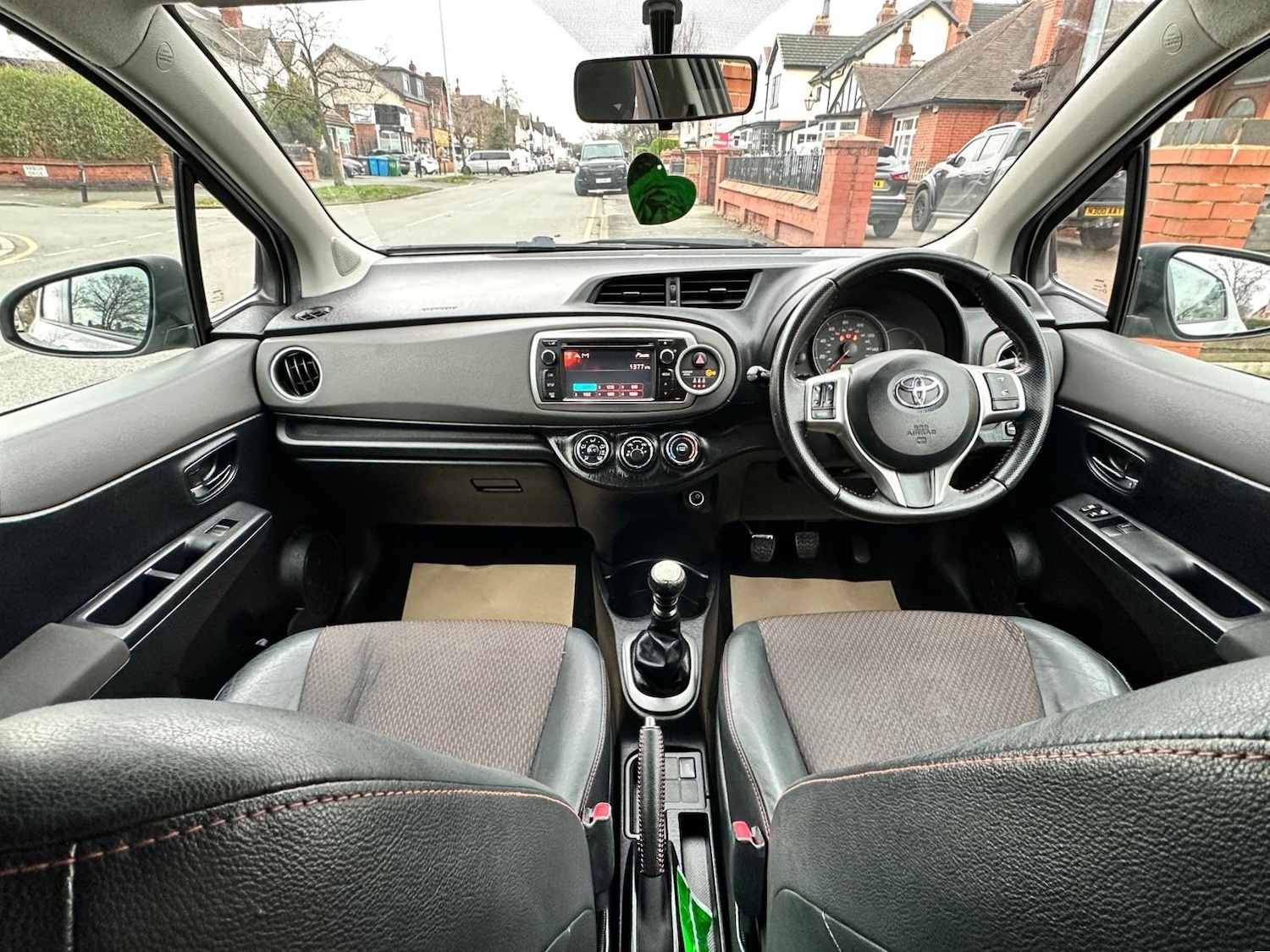 Used Toyota Yaris 2012 for sale - 77724639: Photo 10