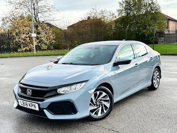 Used Honda Civic 2018 for sale - 76483136: Photo