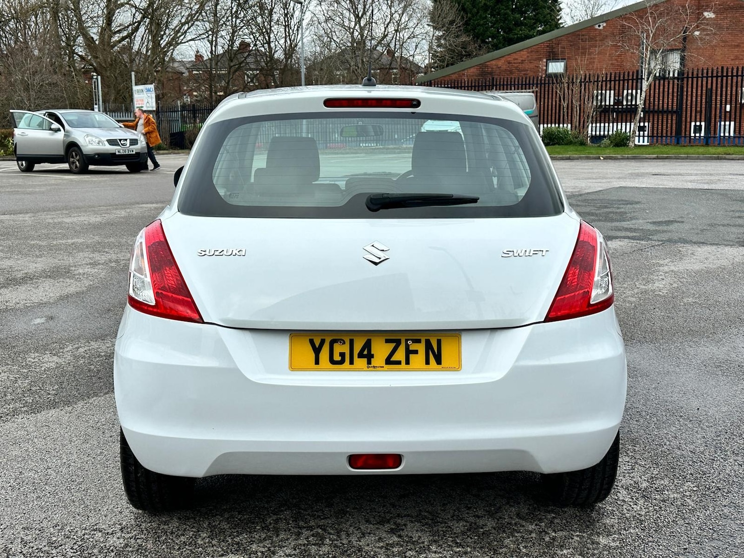 Used Suzuki Swift 2014 for sale - 77926772: Photo 6