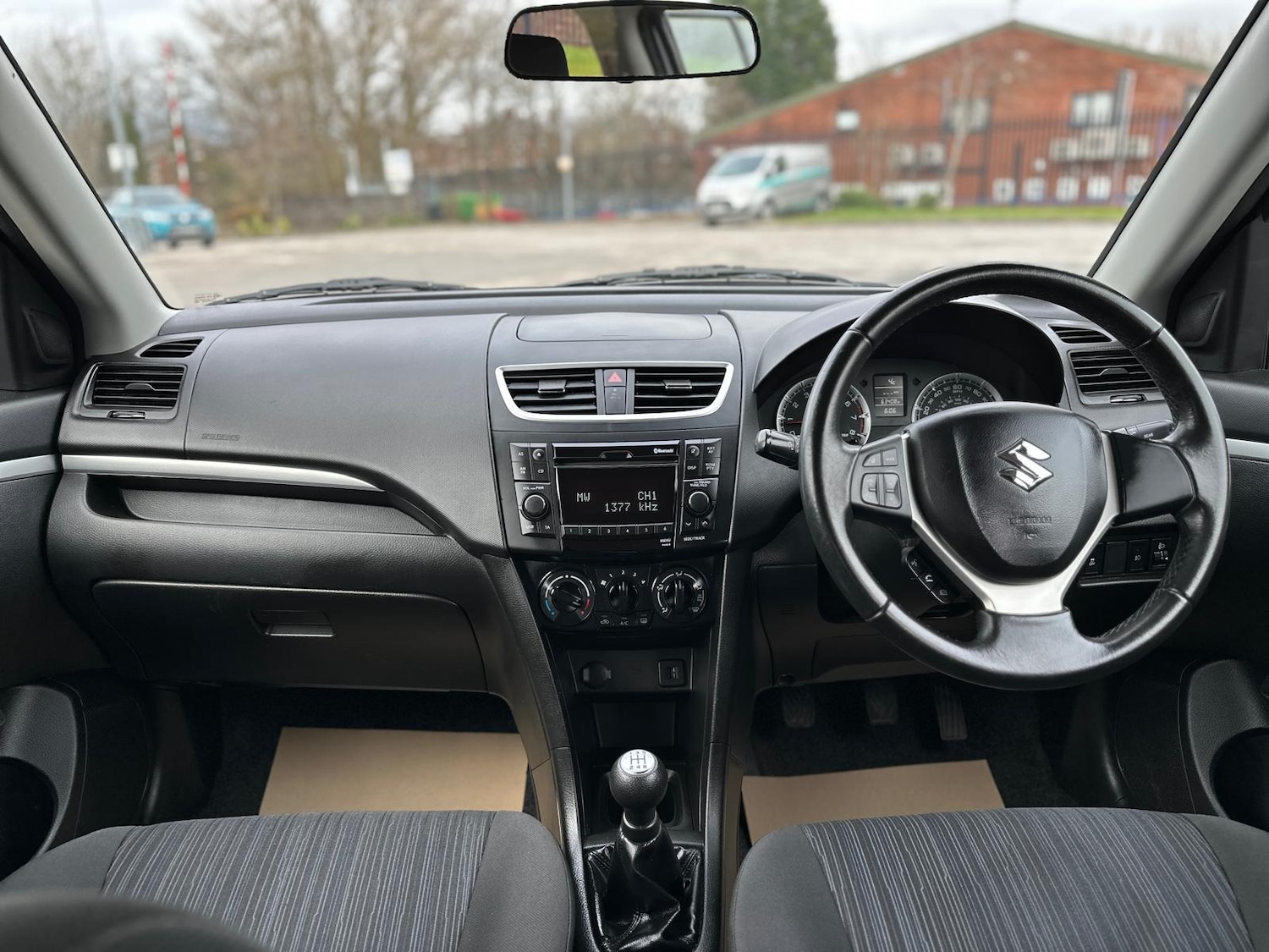 Used Suzuki Swift 2014 for sale - 77926772: Photo 9