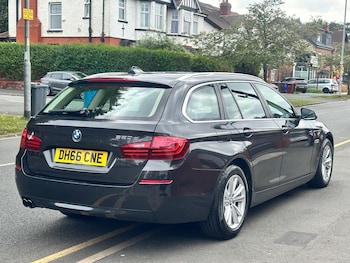 Used BMW 5 Series 2017 for sale - 76022618: Photo