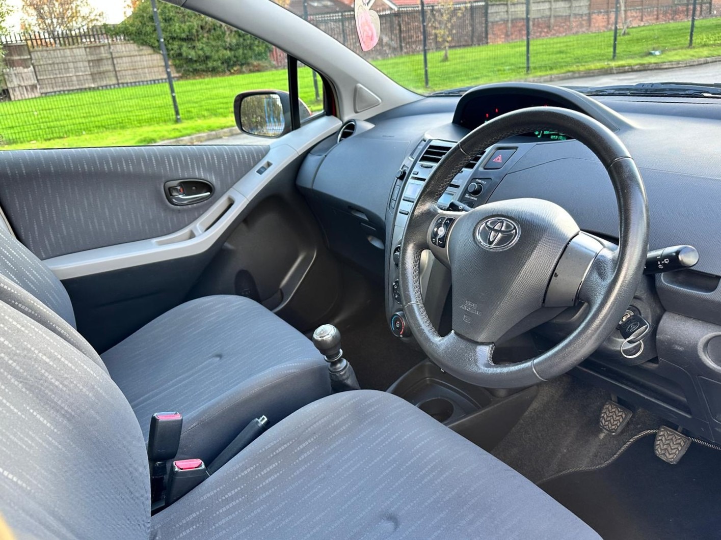 Used Toyota Yaris 2009 for sale - 76344716: Photo 13