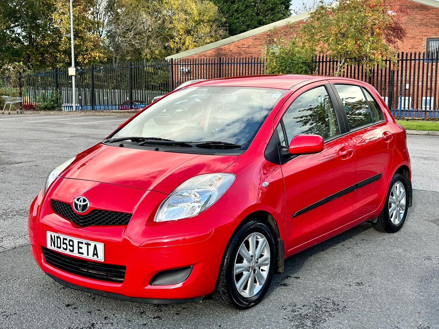 Used Toyota Yaris 2009 for sale - 76344716: Photo 2