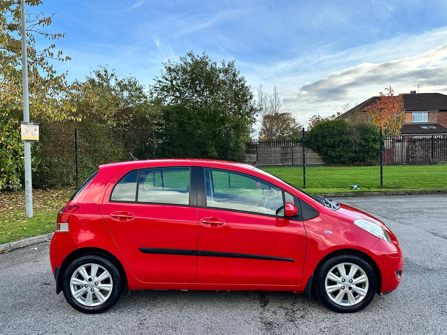 Used Toyota Yaris 2009 for sale - 76344716: Photo 7