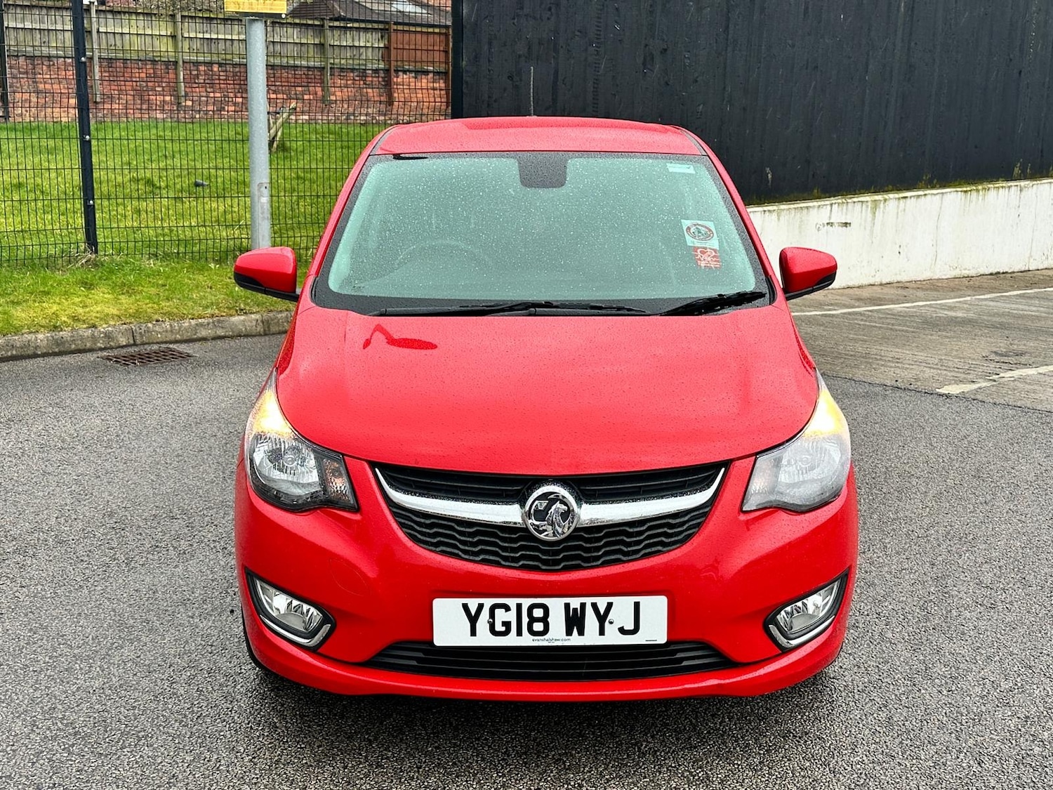 Used Vauxhall Viva 2018 for sale - 77926699: Photo 2