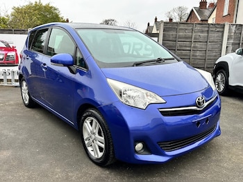 Used Toyota Verso 2011 for sale - 79400909: Photo