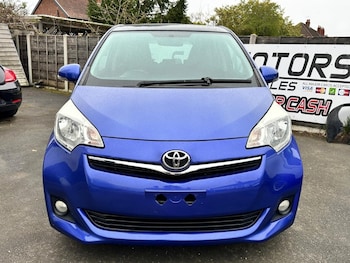 Used Toyota Verso 2011 for sale - 79400909: Photo