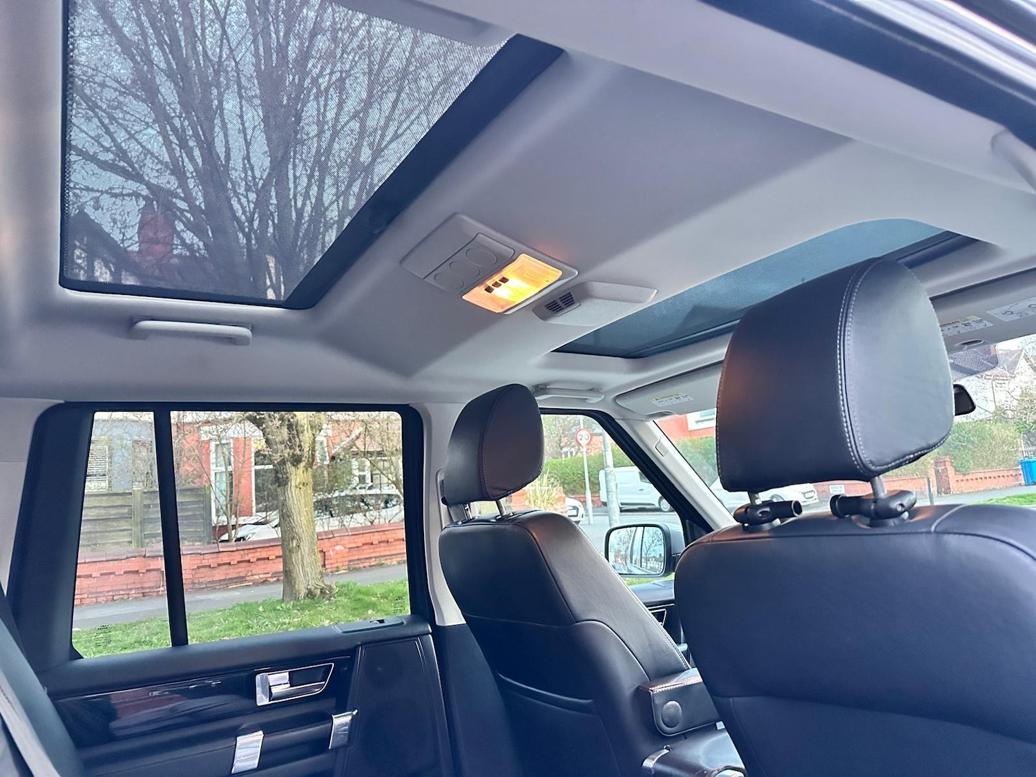 Used Land Rover Discovery 2012 for sale - 77836698: Photo 11