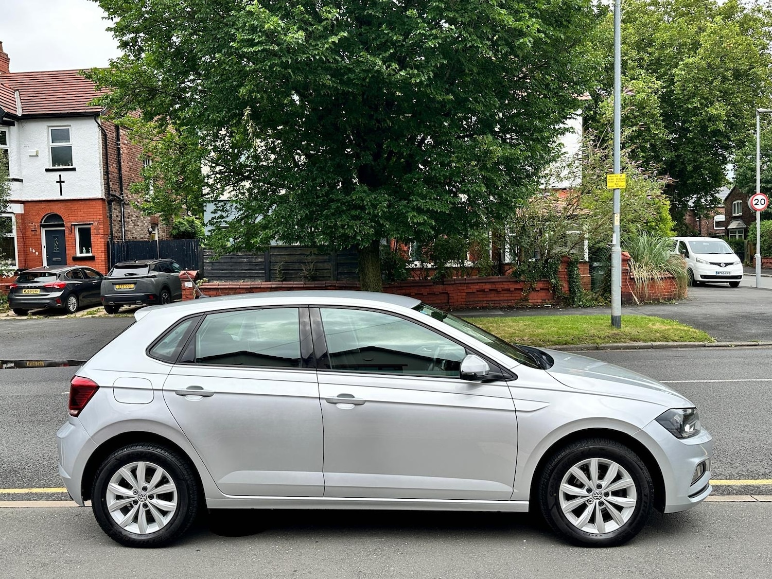Used Volkswagen Polo 2019 for sale - 77973122: Photo 8