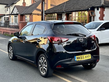 Used Mazda Mazda2 2015 for sale - 79401047: Photo