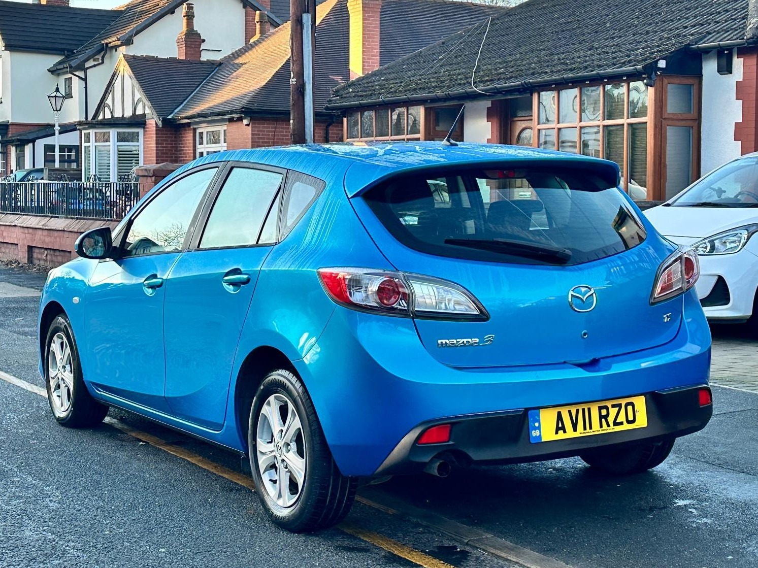 Used Mazda Mazda3 2011 for sale - 77054731: Photo 5