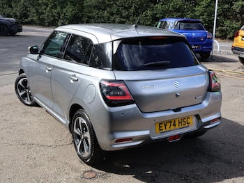 Used Suzuki Swift 2024 for sale - 79820323: Photo