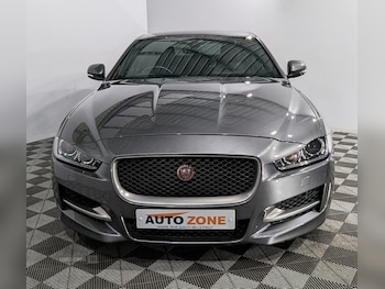 Used Jaguar XE 2018 for sale - 79454350: Photo