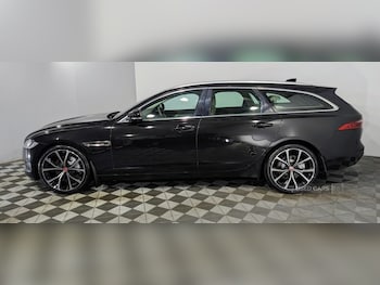 Used Jaguar XF 2017 for sale - 76389512: Photo