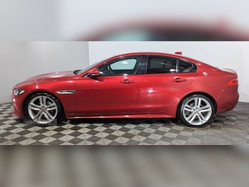 Used Jaguar XE 2017 for sale - 75167432: Photo