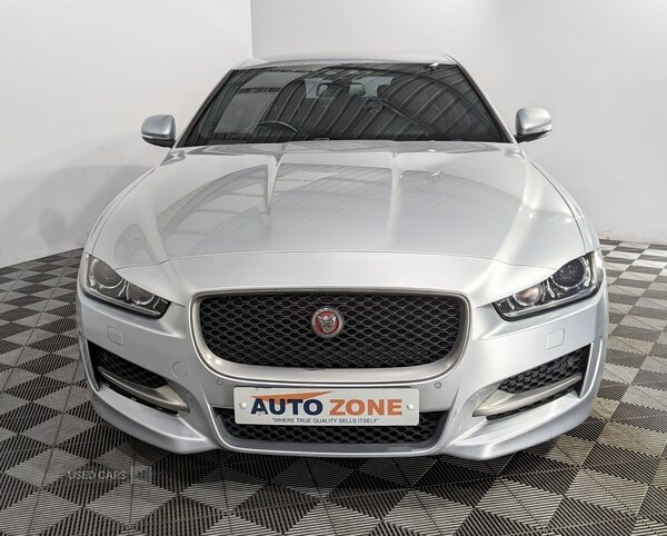 Used Jaguar XE 2018 for sale - 73660252: Photo 3