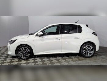 Used Peugeot 208 2021 for sale - 79521944: Photo