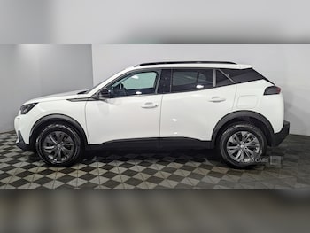 Used Peugeot 2008 2022 for sale - 76296405: Photo 4