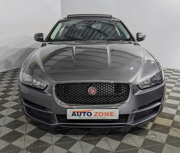 Used Jaguar XE 2017 for sale - 76551451: Photo 3