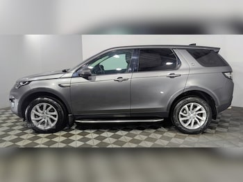 Used Land Rover Discovery Sport 2017 for sale - 78517882: Photo