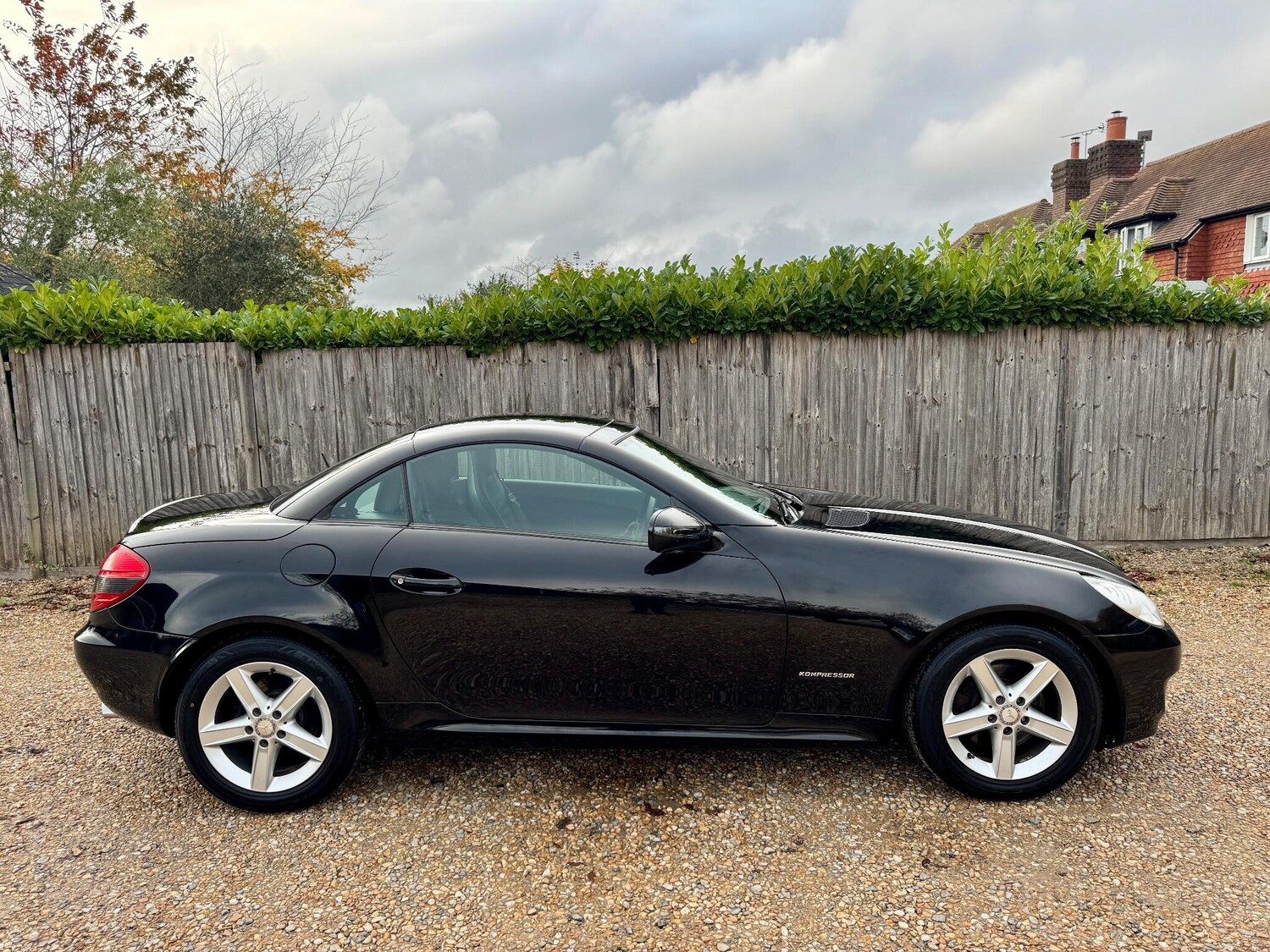 Used Mercedes-Benz SLK 2010 for sale - 76936230: Photo 12