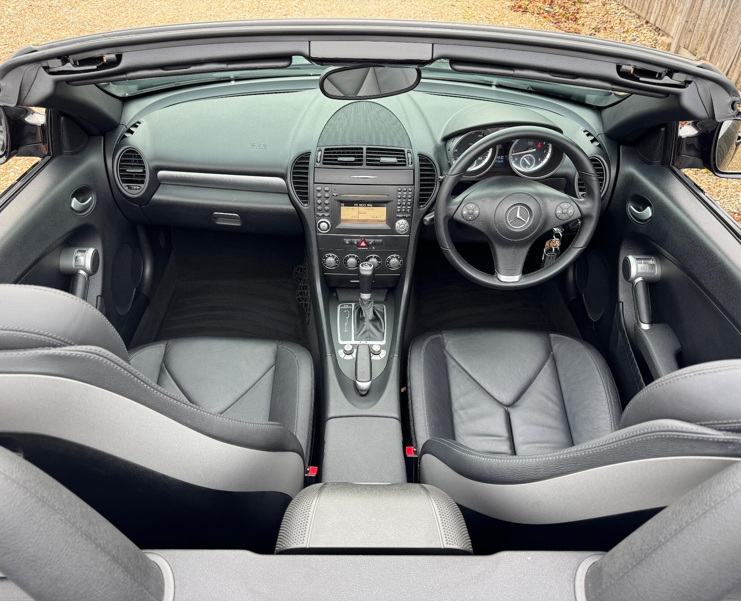 Used Mercedes-Benz SLK 2010 for sale - 76936230: Photo 18