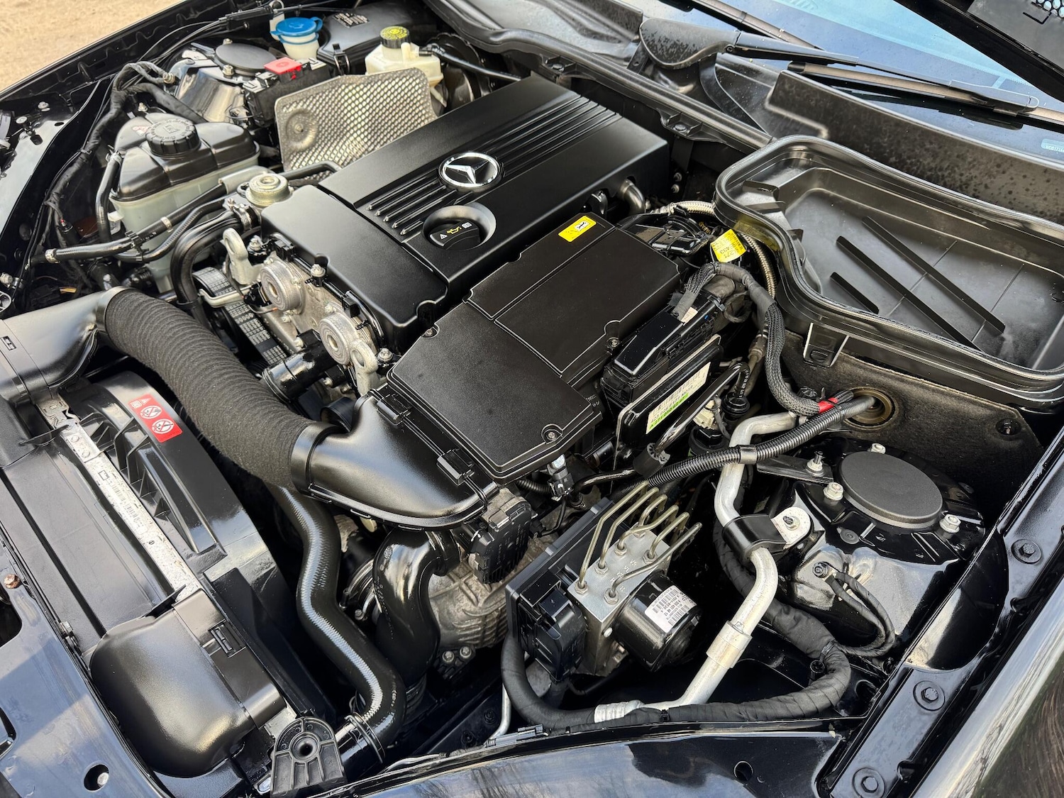 Used Mercedes-Benz SLK 2010 for sale - 76936230: Photo 25