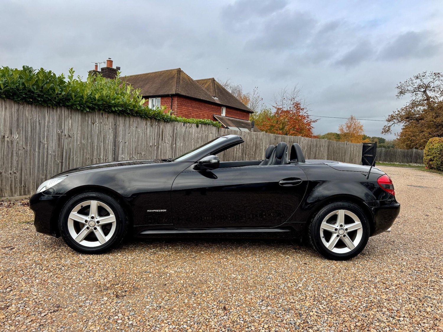 Used Mercedes-Benz SLK 2010 for sale - 76936230: Photo 6