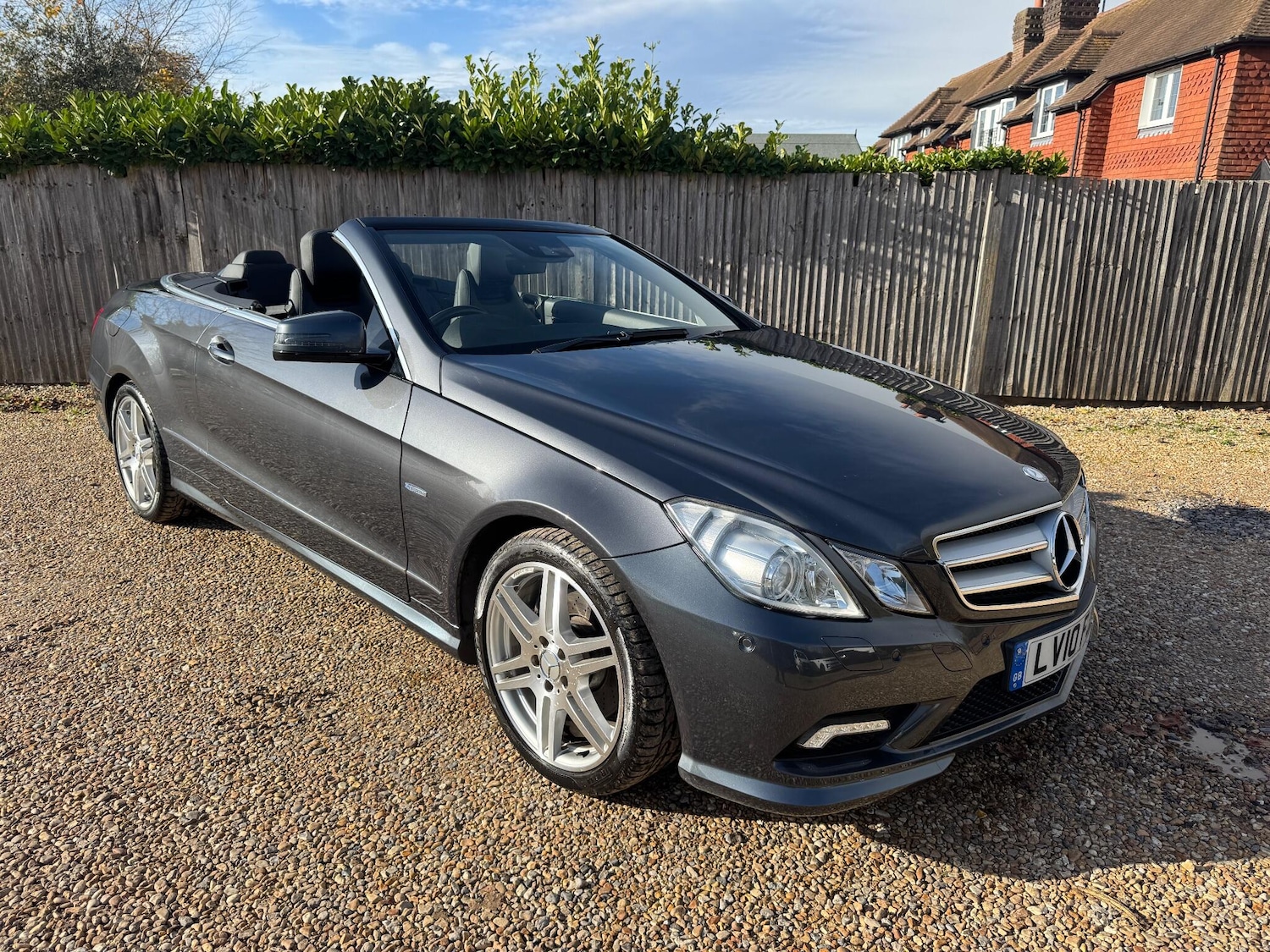 Used Mercedes-Benz E Class 2010 for sale - 76584183: Photo 1