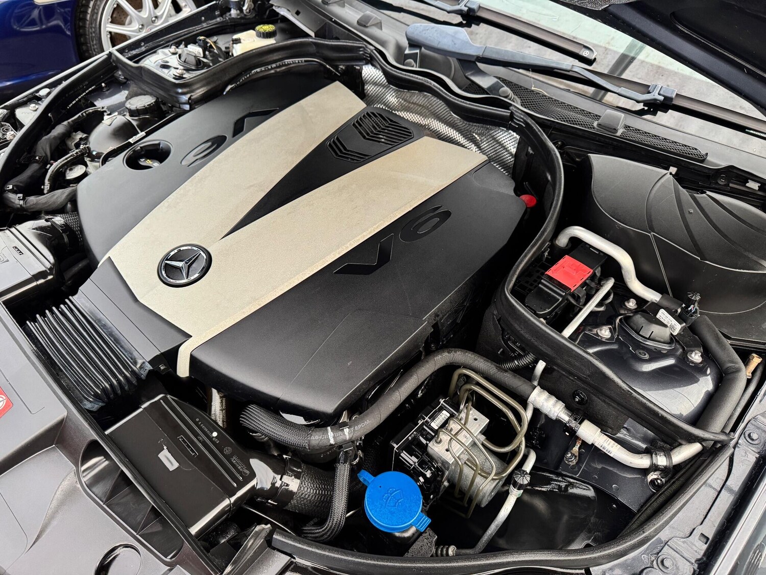 Used Mercedes-Benz E Class 2010 for sale - 76584183: Photo 34