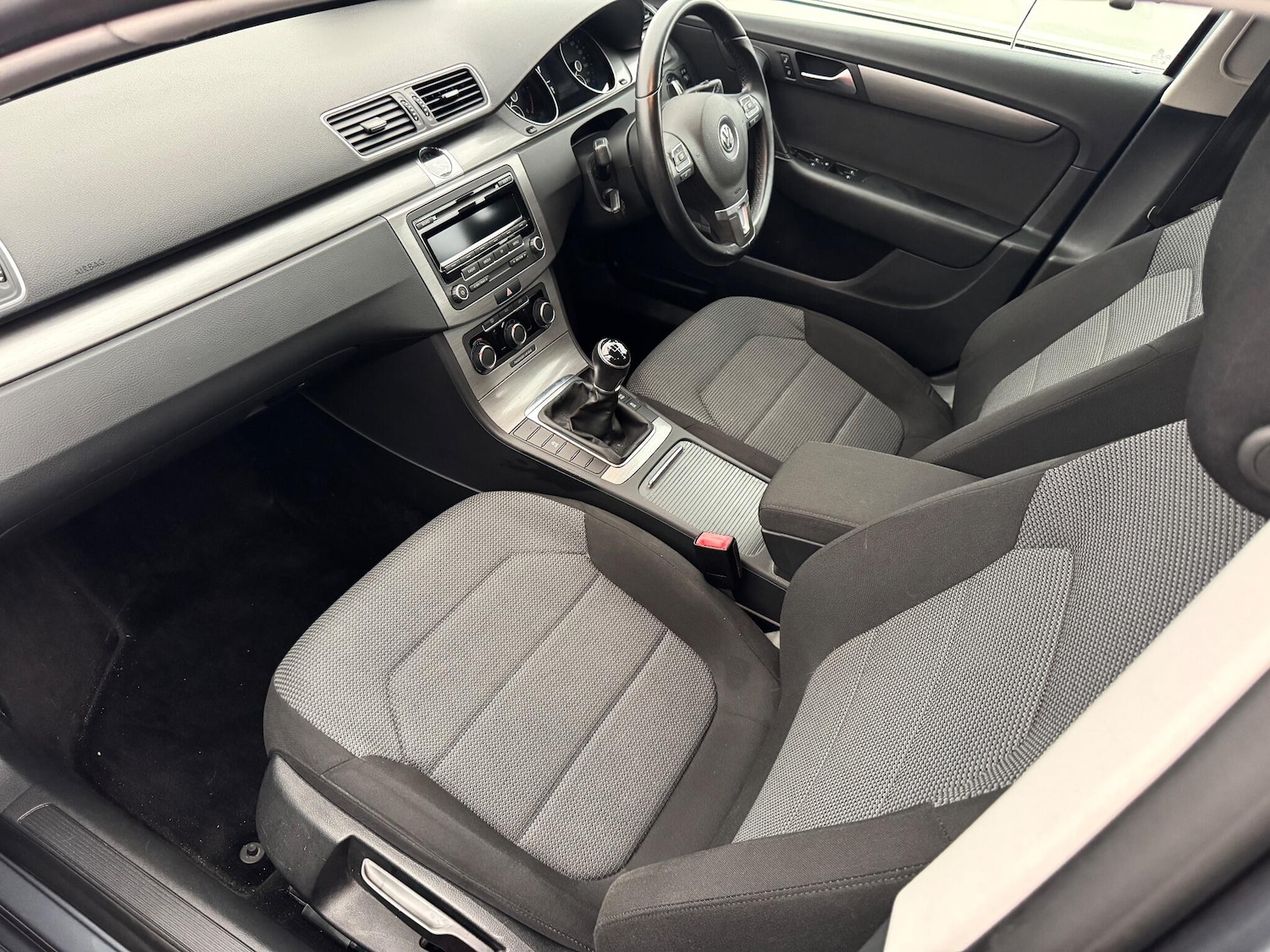 Used Volkswagen Passat 2012 for sale - 76620205: Photo 17