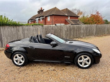 Used Mercedes-Benz SLK 2010 for sale - 76752989: Photo