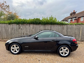 Used Mercedes-Benz SLK 2010 for sale - 76527947: Photo