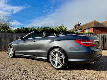 Used Mercedes-Benz E Class 2010 for sale - 76990687: Photo